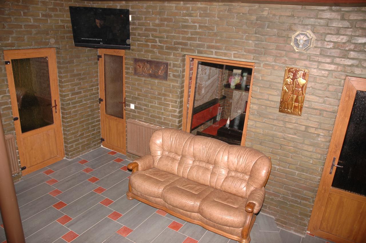 Guest House Lviv Buitenkant foto