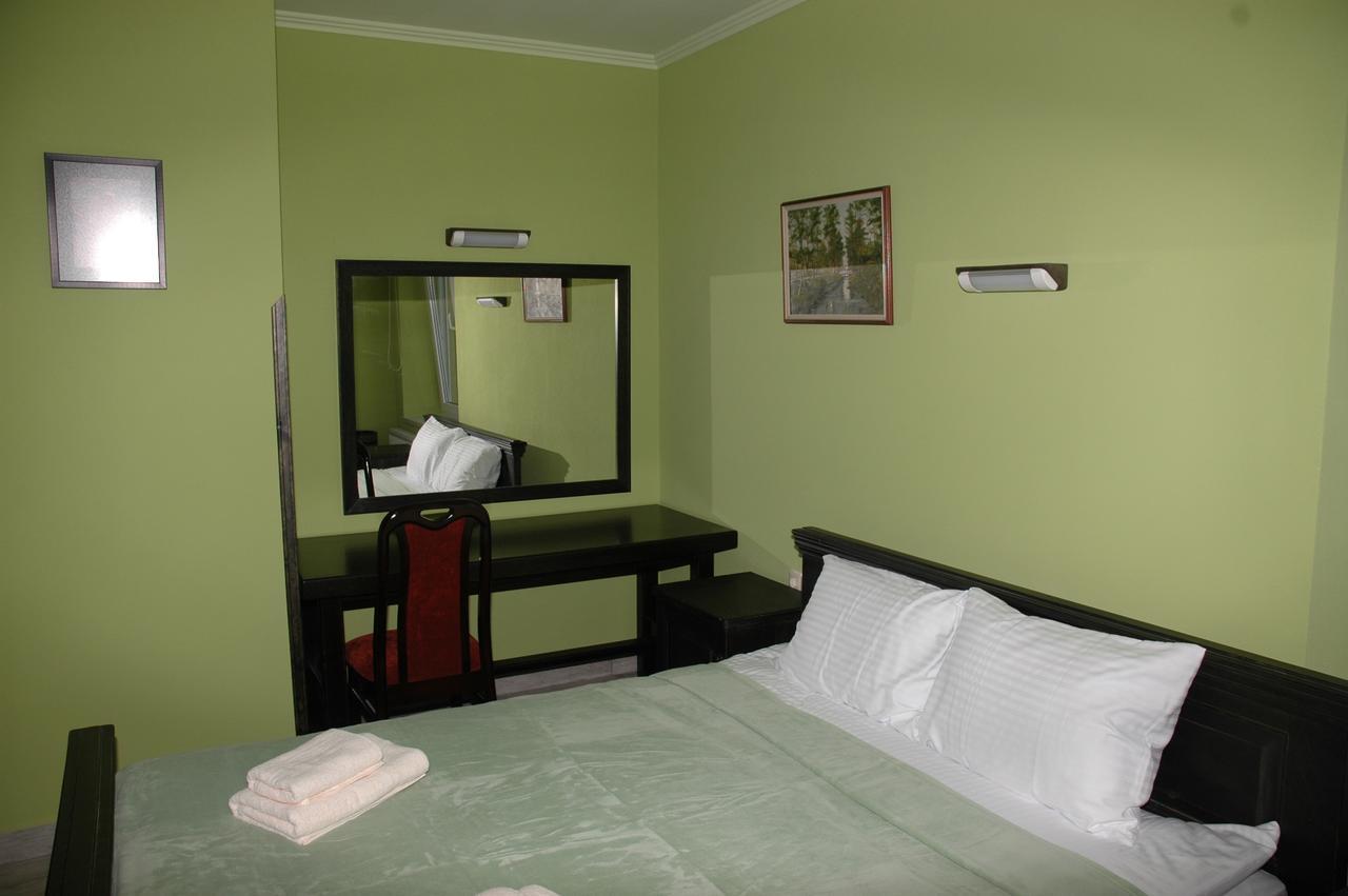 Guest House Lviv Buitenkant foto