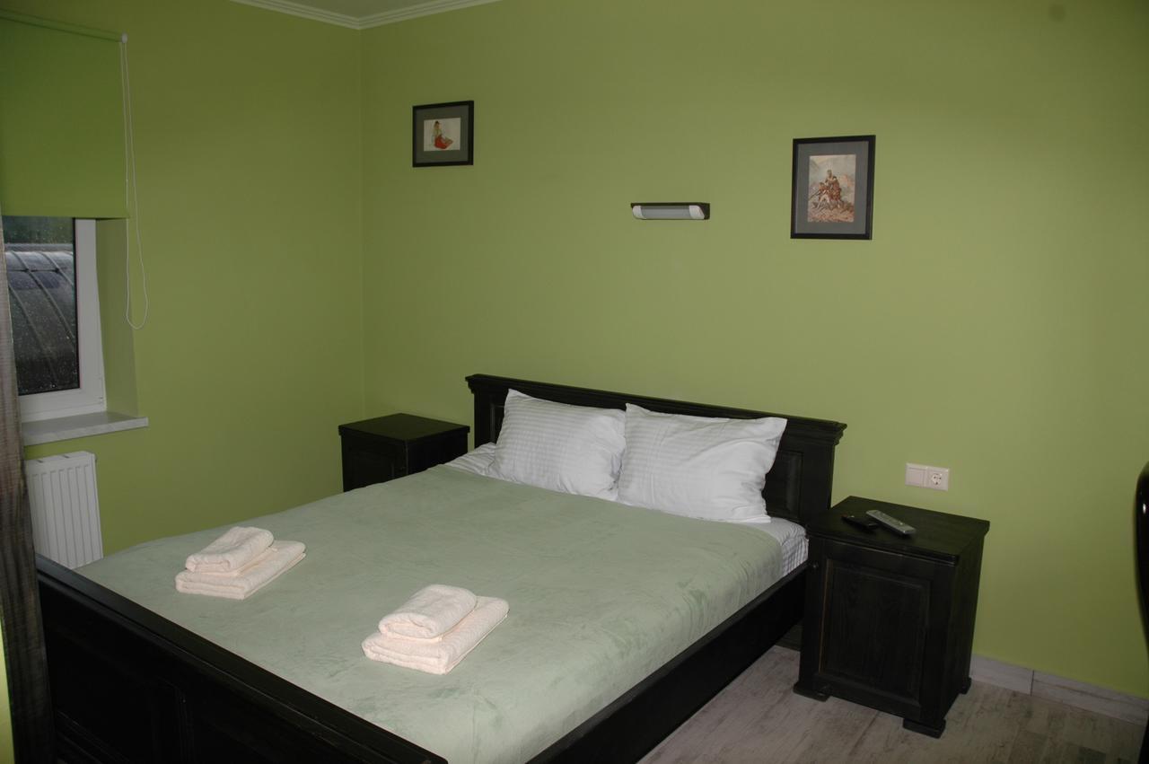 Guest House Lviv Buitenkant foto