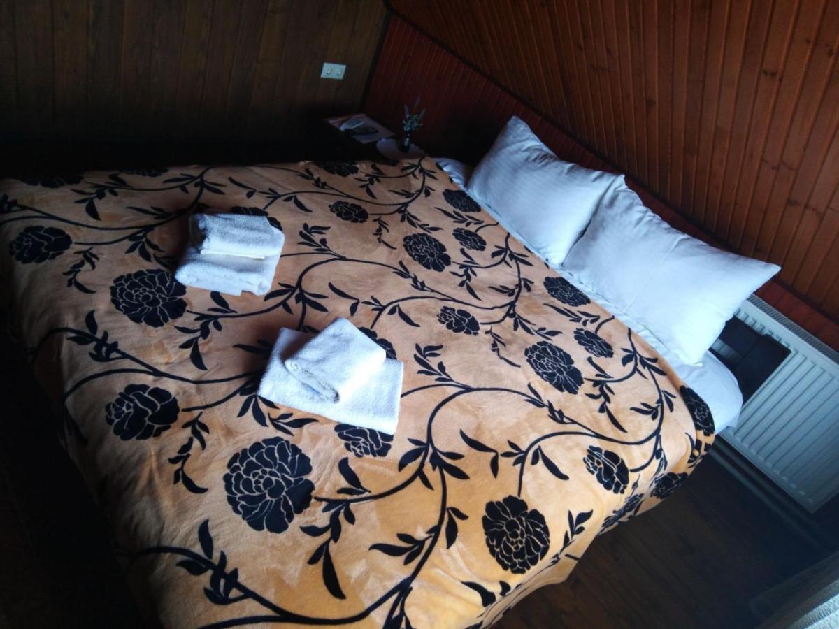 Guest House Lviv Buitenkant foto